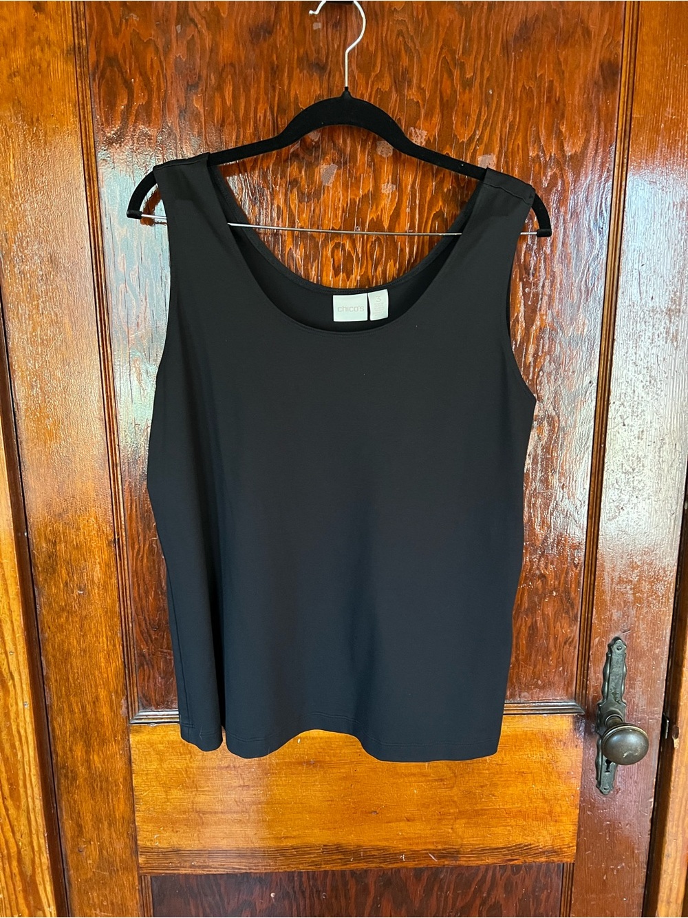 Chico's Black Scoop Neck Sleeveless Tank
